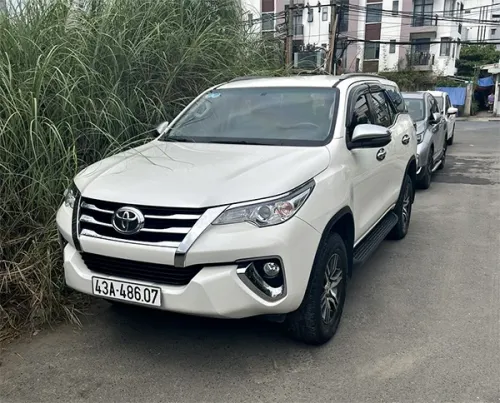 Thuê xe 7 chỗ Toyota Fortuner tự lái tại Đà Nẵng